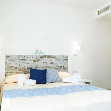 Mercury Hotel *